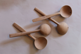Set of 4 Wooden spoons for Turkish spoon dance - 4 Cuillères en bois pour la danse aux cuillères folklorique Turque