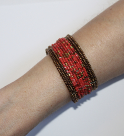 Armband Ibiza hippie chic met mix kleuren kraaltjes PAARS met KOPER kleur