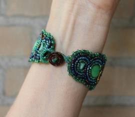 Ibiza Ster armband nr1 met kraaltjes en Cowry schelpen ster  : GROEN GOUD AQUA TURQUOISE