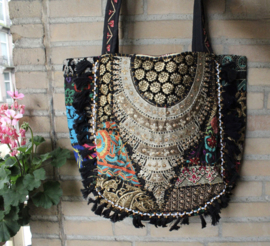 Patchwork Unieke, rijk geborduurde patchwork tas, ruime handtas, strandtas textiel, Banjara Boho India tas ZWART5 met heel veel GOUD borduursel