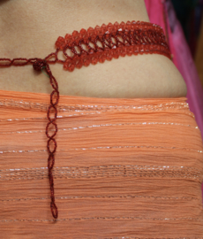 Sophisticatedly Beaded belt RED - Ceinture ROUGE aux petites perles subtiles