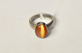 ZILVEREN ring met ORANJE Kattenoog  - maat 57-58 size