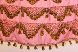 Kralengordel met haakwerk uit Egypte LICHT ROZE met ZILVER WIT of GOUDEN kraaltjes