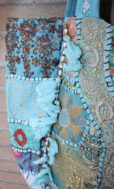 Patchwork Banjara Boho India hippie tas tote bag TURQUOISE7 rijk GOUDgeborduurd met kwastjes, kraaltjes en glitter