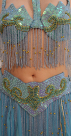 Fully sequinned 7-pce bellydance costume TURQUOISE GOLD IRIDISCENT - Costume sequins pour la danse orientale 5-pièces TURQUOISE DORÉ
