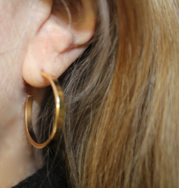 Oorringen GOUD kleurig - diameter 3 cm - Earrings GOLD color