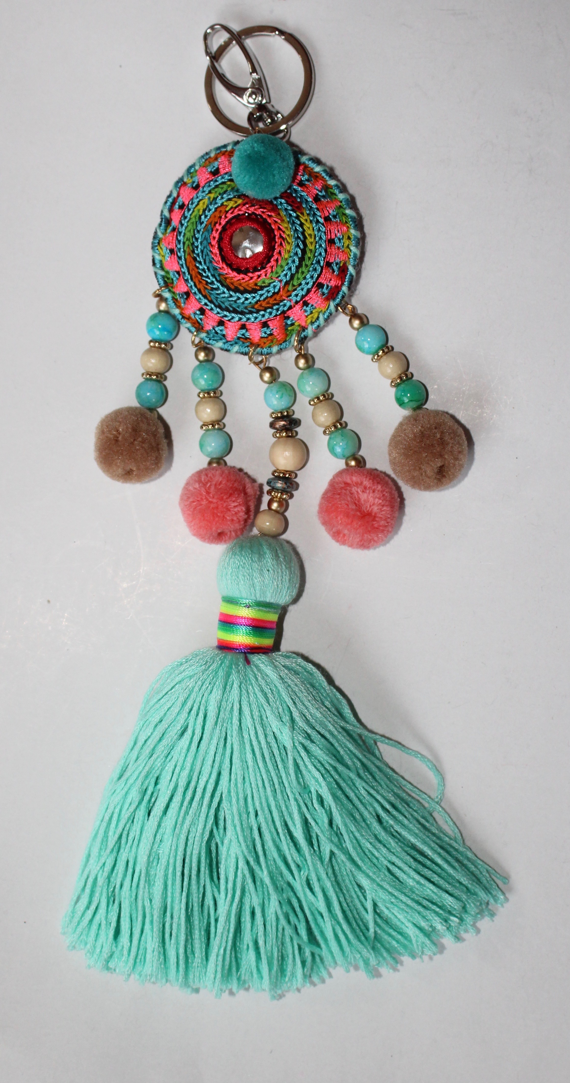 Sleutelhanger MINT GROEN / LICHTGROEN met XL kwast, kralen en pompons - XL