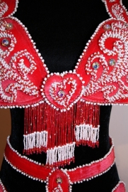 Egyptisch cabaret kostuum, kompleet 5-delig buikdanskostuum fluweel met taillebandje ROOD WIT