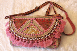 Unieke Boho hippie chic handtas cross body schoudertasje patchwork kwastjes rits drukknoop ROZE6 GOUD - 23cm x 13 cm x 6cm