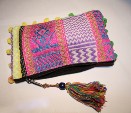 nr 1 - 6 - Bohemian hippy chic patchwork pouch, ponpon rimmed MULTICOLORED - Petit Sac Bohémien  MULTICOLORE, poids léger en textile, fermeture tirette.