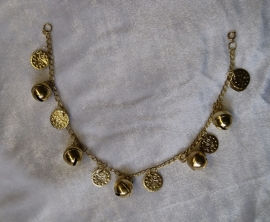 Enkelbandje met muntjes en belletjes in GOUD kleur - anklet GOLD with coins and bells - Chaine de cheville aux sequins Sonnette Clochette