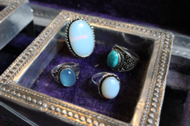 ZILVER kleurige edelsteen ring met grote maansteen - ring maat 57-58, adaptable