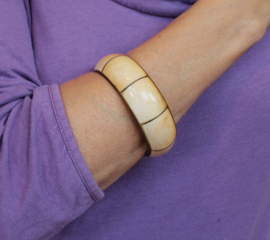 diameter inside 6,6 cm - Fairtrade Bracelet from Tibet : Bone inlay in Brass Bangle