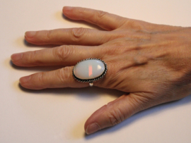ZILVER kleurige edelsteen ring met grote maansteen - ring maat 57-58, adaptable