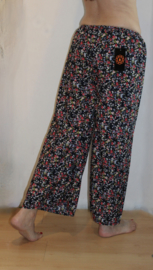 Luchtige, losse zomerse bloemetjes broek ZWART BLAUW ROOD WHITE met wijde pijpen - 36/38/40