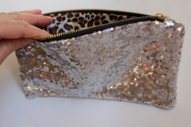 Fully sequinned glitter purse SILVER, with zipper for make up or party outfit 24 cm x 15 cm - petite sacoche paillettée couleur ARGENTÉE