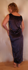 Oriëntaalse feestjurk / baladi jurk  van zijdezacht PAARS fluweel met navel- been- en taille-doorkijkje versierd met GOUD -  38-40-42