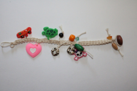 Macramé meisjes / kinder armband met schildpad, hartje, skateboard