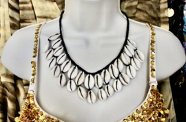 Cowry shell necklace WHITE, black macramé - one size adaptable