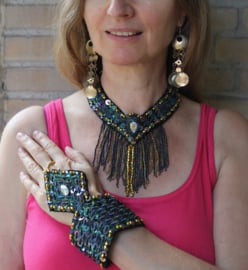 3-piece fully beaded and sequinned  jewelry set BLACK OIL COLOR, GOLD, with fake diamond : choker + 2 wrist piece