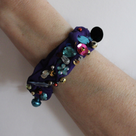 Glitter armband DONKER PAARS MULTICOLOR met kraaltjes en kristallen, elastisch