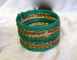 Flexible Beaded bracelet Ibiza fashion style GOLD GREEN
