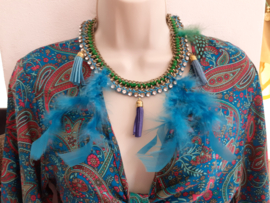 Boho Hippie chick necklace with feathers, chain, ribbon, tassels and strass, TURQUOISE BLUE, GREEN, GOLD - Collier strass  Bohémien aux plumes TURQUOISE VERT DORÉ