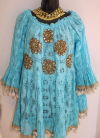 Kanten TURQUOISE off-shoulder bloesje tuniek met GOUDEN pailletten rozetten versiering, afgeboord met pompons  Boho stijl- L XL XXL