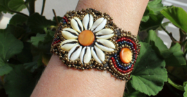 Ibiza star bracelet nr6 MULTICOLORED GOLD RED BLUE, fully beaded, shells and Cowry shells decorated