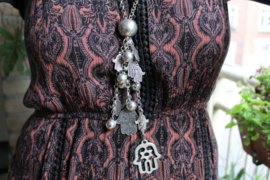 Good Luck necklace with 9 Fatima Hands, SILVER colored - Collier aux mains de Fatmah porte bonheur