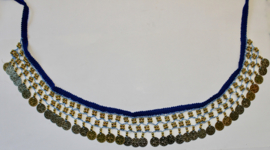 Band versierd met haakwerk, kralen en muntjes BLAUW GOUD - 55 cm versierd - Band, beads and coins decorated BLUE GOLD