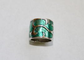 Brede ring GROEN met ZILVER kleur - 55/56  - diameter 17,50 17,75 mm -