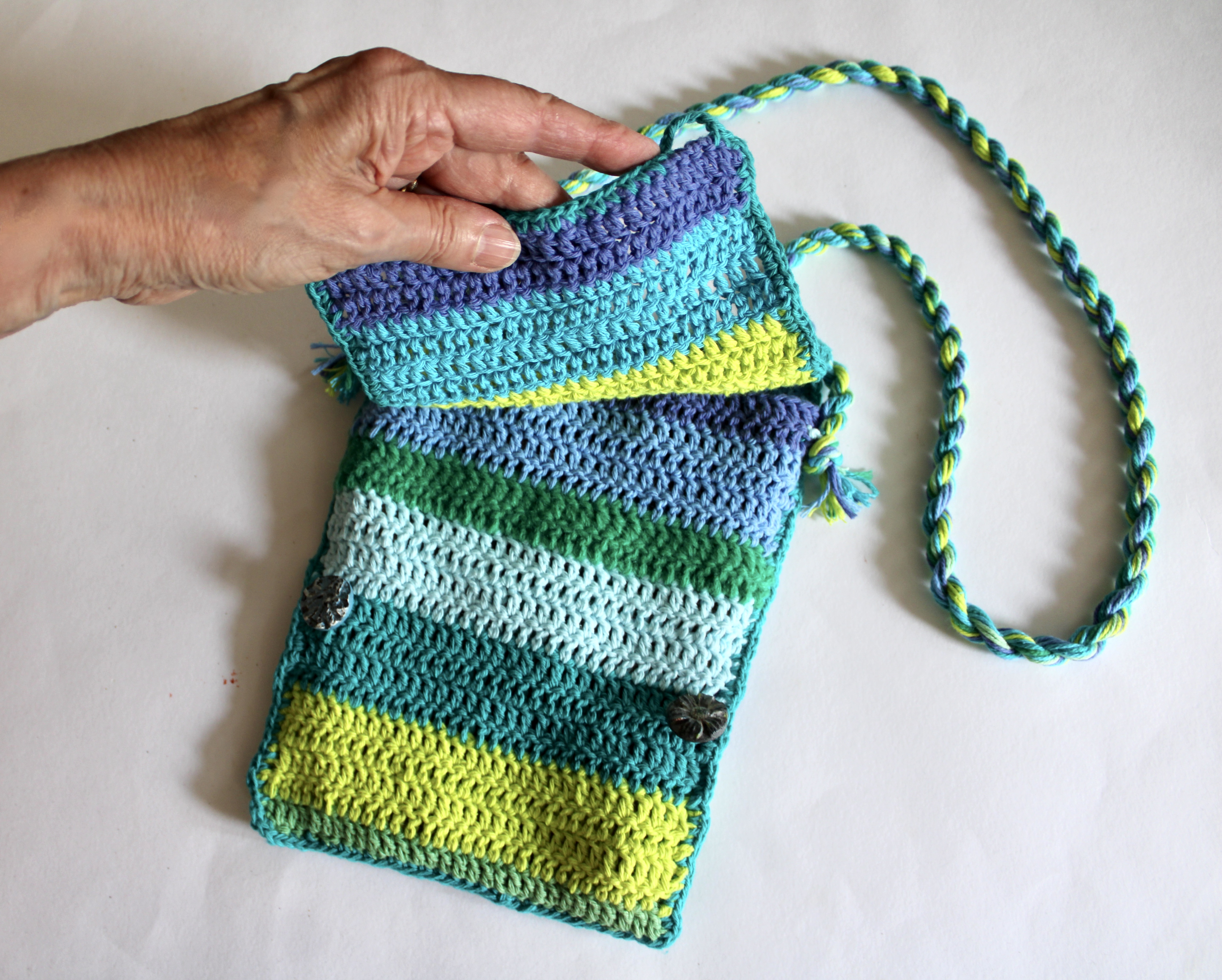 Gehaakt handtasje, schoudertasje, Boho hippie chic festivaltasje, party purse, (fluo) groen, in tinten van groen, blauw en turquoise