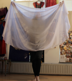 230 cm x 120 cm - Veil half circle, WHITE semi transparent chiffon - Voile pour la danse orientale en chiffon BLANC