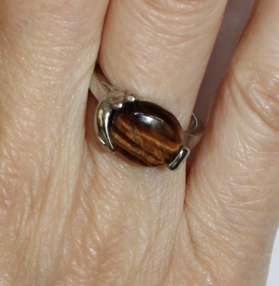 ZILVEREN ring met BRUINE tijgeroog steen - diameter 17 mm ringmaat 53 cm