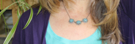 SILVER sparkling 3 flower necklace TURQUOISE BLUE