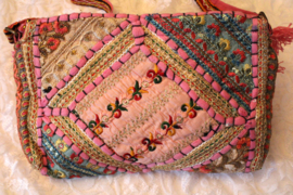 Unieke Boho hippie chic handtas cross body schoudertasje patchwork kwastjes rits drukknoop ROZE6 GOUD - 23cm x 13 cm x 6cm