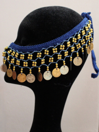 Band versierd met haakwerk, kralen en muntjes BLAUW met GOUD, muntjesband - 55 cm versierd