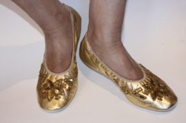 Buikdansschoentjes GOUD met GOUDEN pailletten en kraaltjes versierd, lederen zool - maat 42