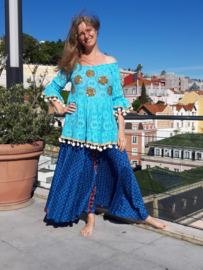 L XL XXL - TURQUOISE Bohemian style lace, off shoulder blouse, GOLDEN sequinned flowers decorated and pon pons rimmed - Blouse romantique en dentelle, robe mini, TURQUOISE style bohémien