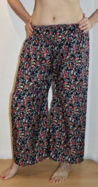 Flowered, wide legged BLACK BLUE RED WHITE pants - fits 36/38/40 - Saroual BLEU MARIN fleuri ROUGE BLANC