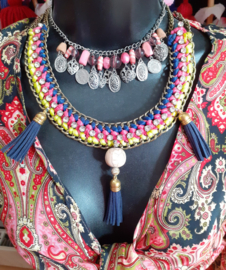 Halssnoer strass met ketting veters strass kwasten, kralen, GOUD, MARINE, ROZE , FLUO GROENGEEL GEBROKEN WIT