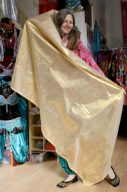 Shiny rectangular lamé GOLDEN veil, non transparent, with subtle diamond-shaped motives - 98 cm x 240 cm