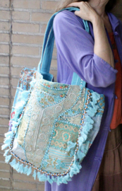 Patchwork Banjara Boho India hippie tas tote bag TURQUOISE7 rijk GOUDgeborduurd met kwastjes, kraaltjes en glitter