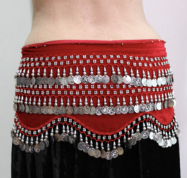 Buikdansgordel ROOD fluweel met ZILVEREN muntjes en kralen haakwerk versierd - G31 - L, XL