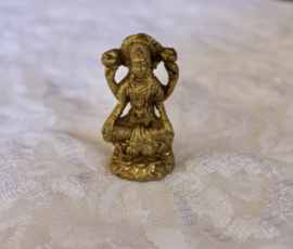 Reisboeddha Godin Lakshmi op lotus, Hindoe godheid beeldje GOUD kleurig - 4,8 cm