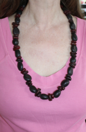 Naturel Necklace made of seeds BROWN, DEEP RED