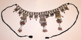 ZILVERKLEURIGE Tribal fusion gordel met pendanten en RODE en ZWARTE accenten
