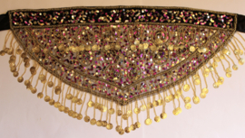 Verfijnde heupgordel op ZWARTE, transparante basis, rijk versierd met pailletten, muntjes en kraaltjes, gouden muntjes, FUCHSIA pailletten, multicolor pailletten - S, XS, petite