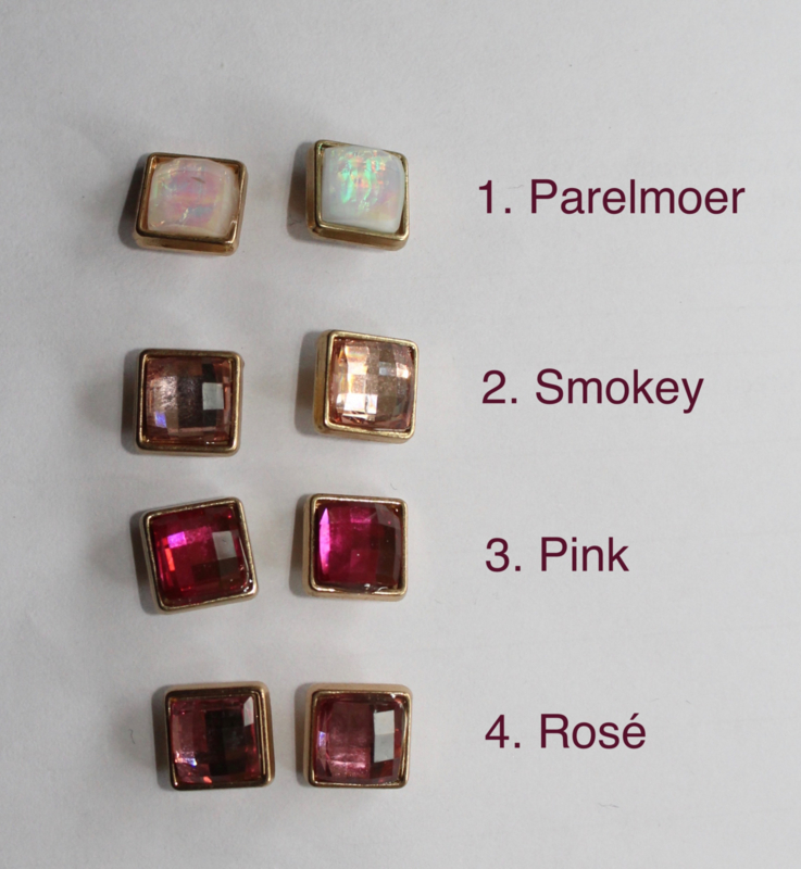 1 paar Vierkanten oorstekertjes "Crystal sparkle" met GOUD kleurige rand - PARELMOER, SMOKEY, PINK, ROSÉ - 1 pair of Square ear pins "Crystal Sparkle", GOLDEN rimmed